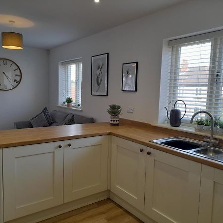 The Stables A Contractor Family 2 Bed Town House In Central Melton Mowbray Bagian luar foto