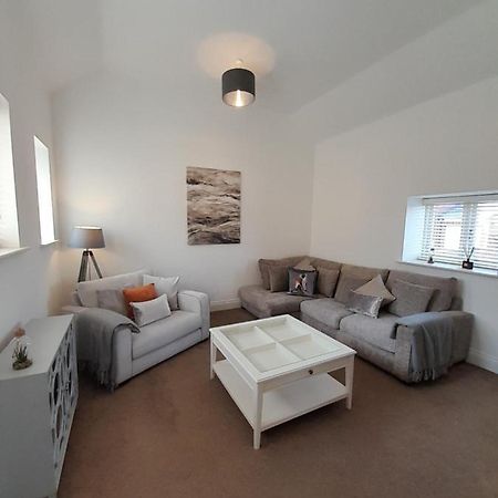 The Stables A Contractor Family 2 Bed Town House In Central Melton Mowbray Bagian luar foto