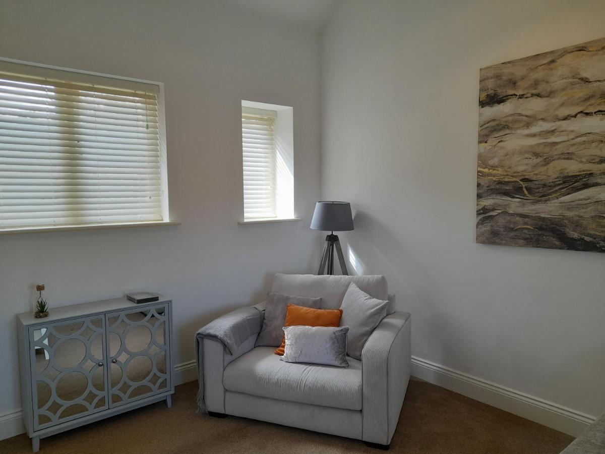 The Stables A Contractor Family 2 Bed Town House In Central Melton Mowbray Bagian luar foto