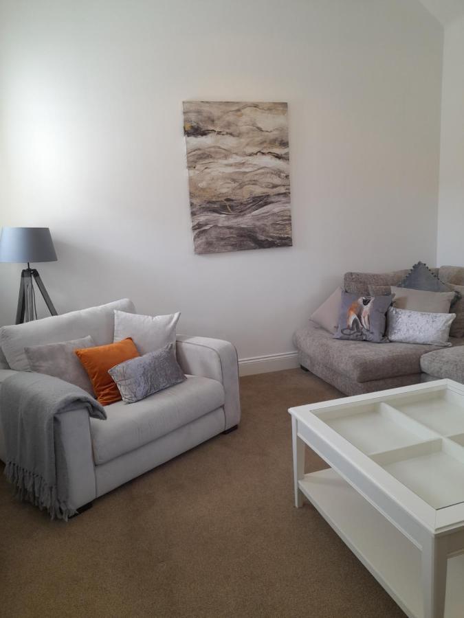 The Stables A Contractor Family 2 Bed Town House In Central Melton Mowbray Bagian luar foto