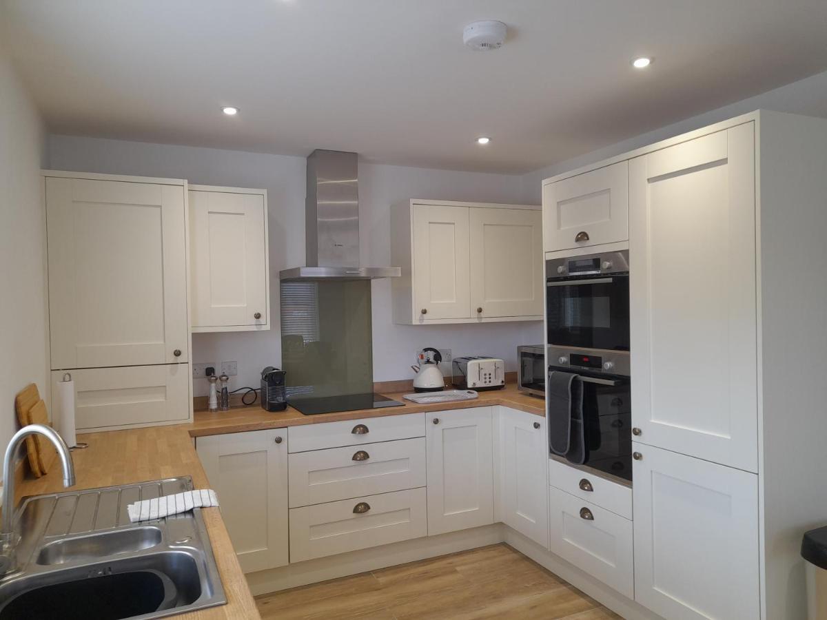 The Stables A Contractor Family 2 Bed Town House In Central Melton Mowbray Bagian luar foto