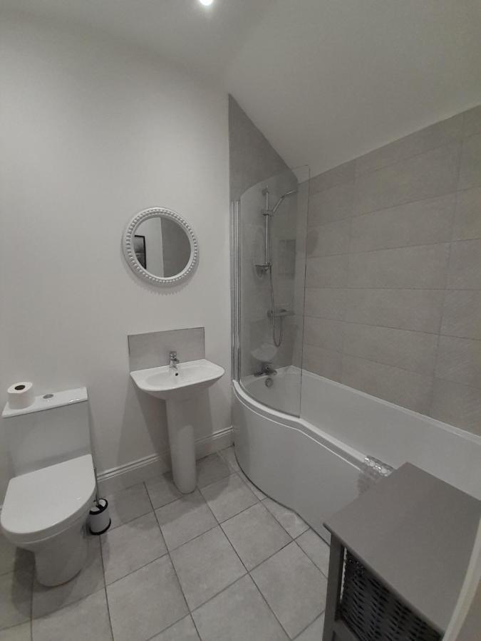 The Stables A Contractor Family 2 Bed Town House In Central Melton Mowbray Bagian luar foto